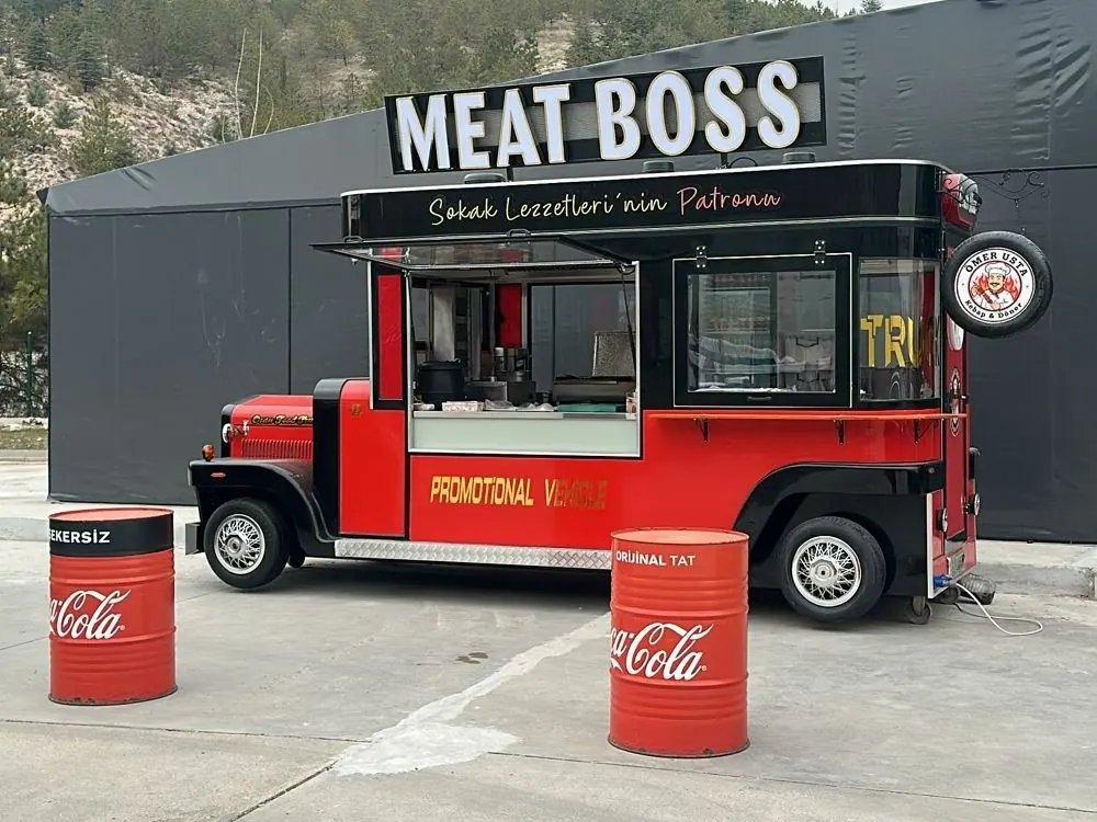 Bir etkinlikte Meat Boss food truck